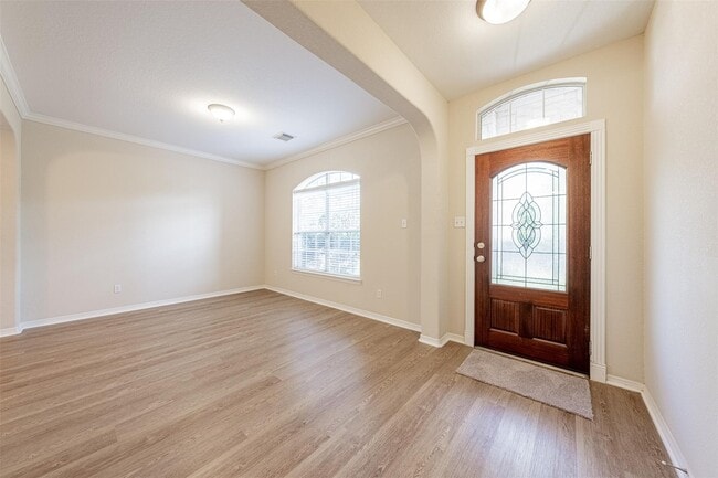 Building Photo - 13727 Charterhouse Way