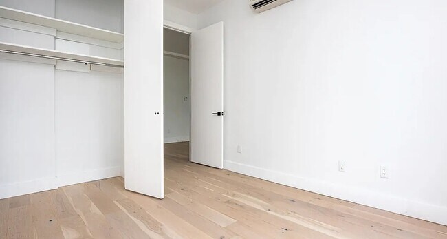 Building Photo - 491 Evergreen Avenue