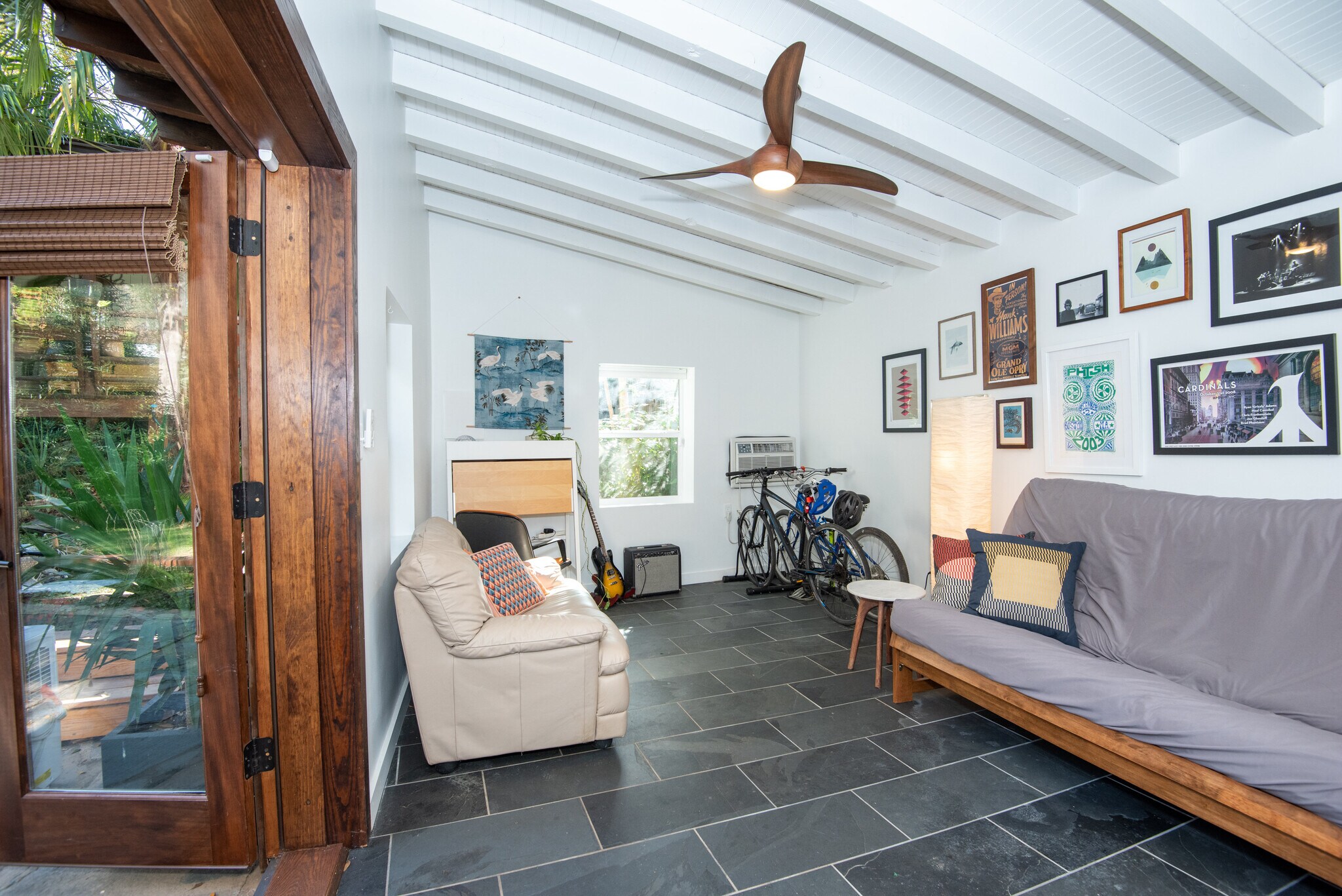 Building Photo - 1096 Oakfield Dr SE