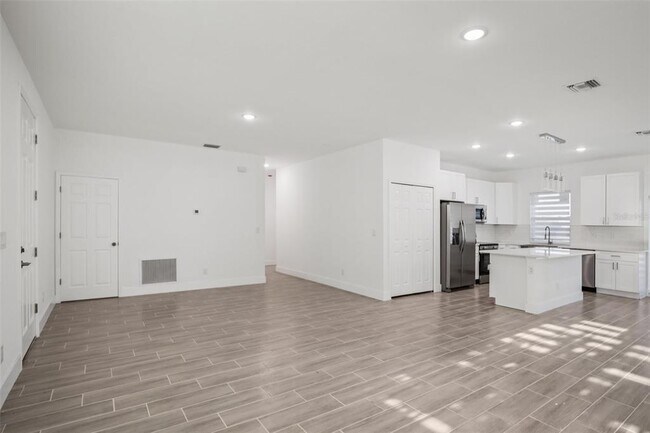Building Photo - 183 Wright Dr