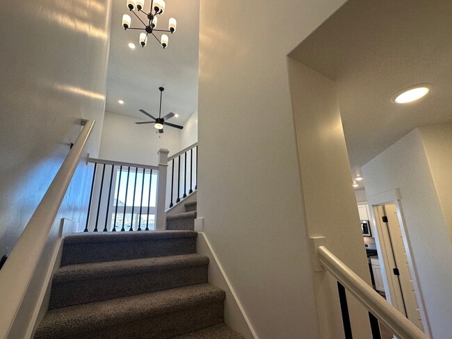 Building Photo - 5260 Acacia Dr