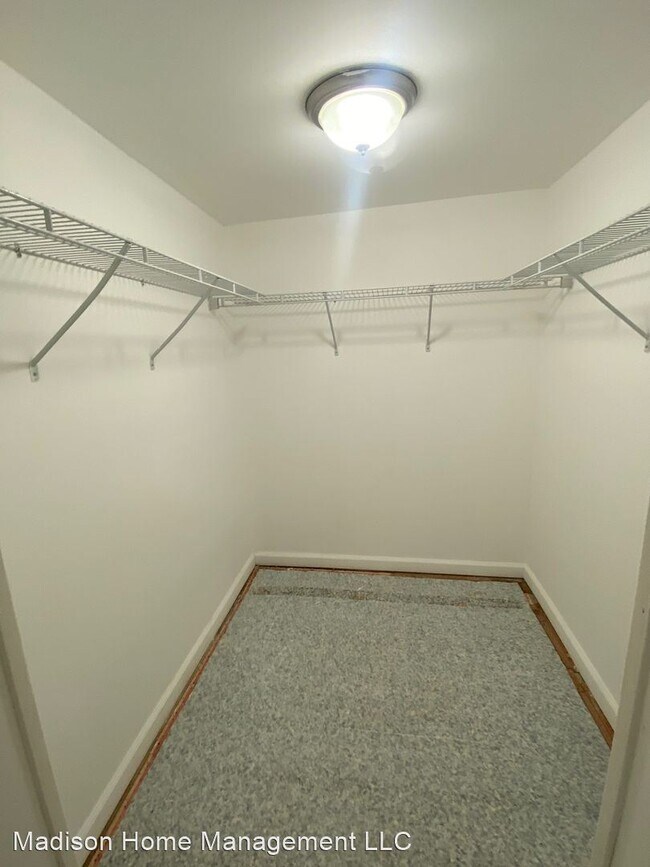 Building Photo - 4 br, 2.5 bath House - 217 Ridge Street