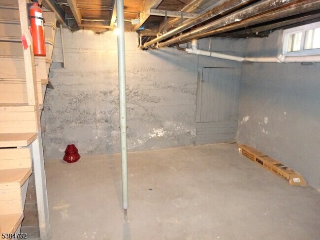 Building Photo - 59 Filmore St