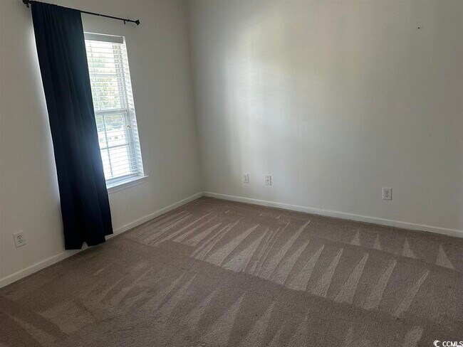 Building Photo - 3927 Gladiola Ct