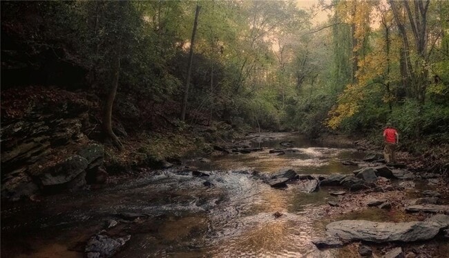 Building Photo - 5740 Old Gordon Rd