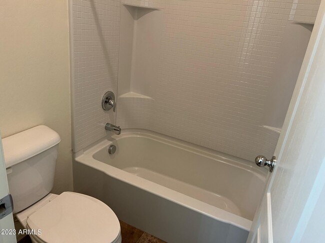 Building Photo - 3330 E Russell St