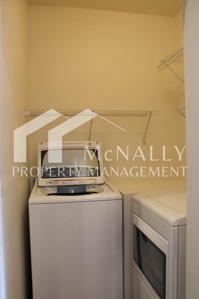 Building Photo - 7403 Larkspur Ct
