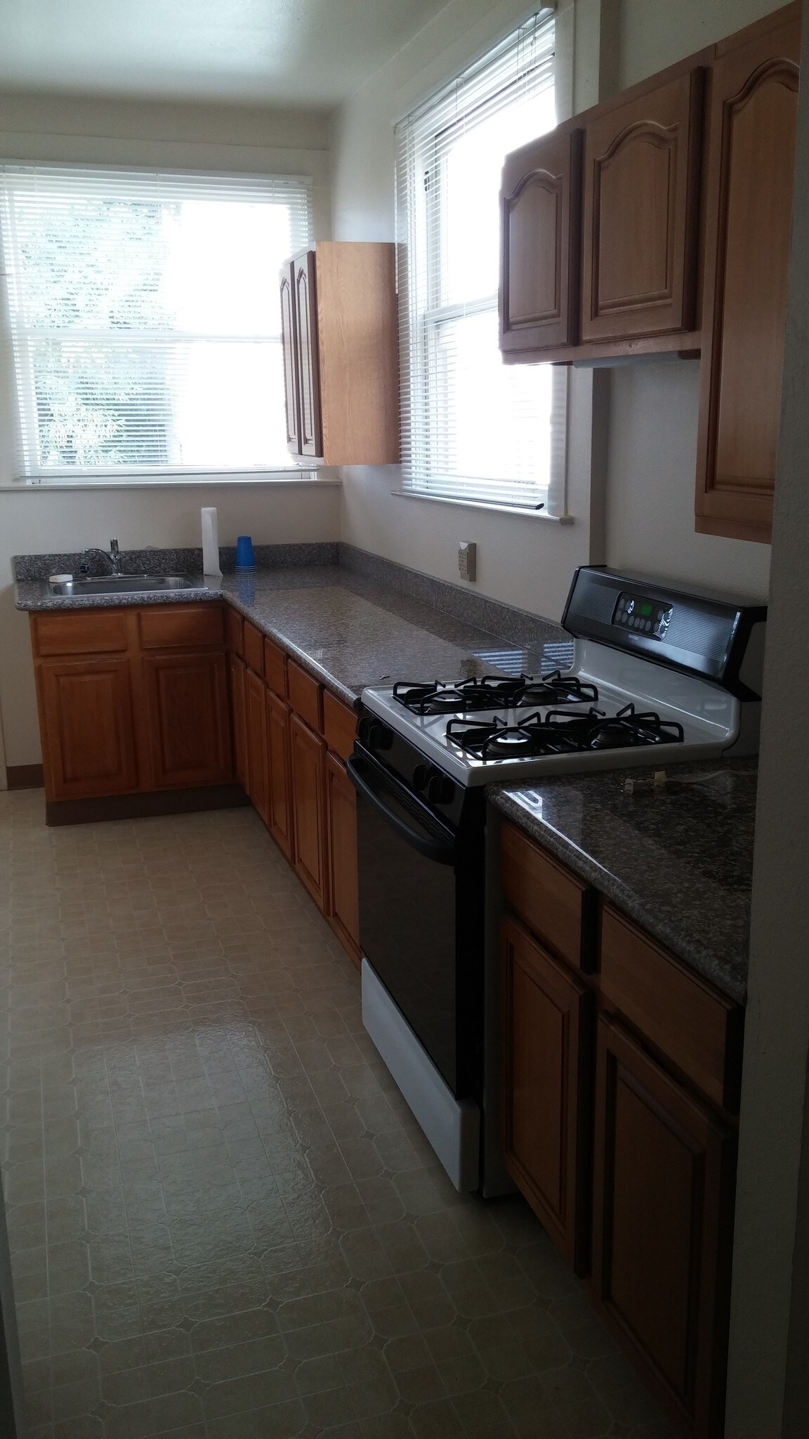Kitchen - 3938 Mission St