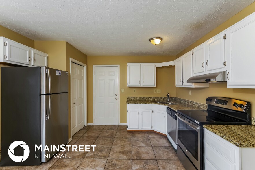 Building Photo - 9000 Barnoak Dr