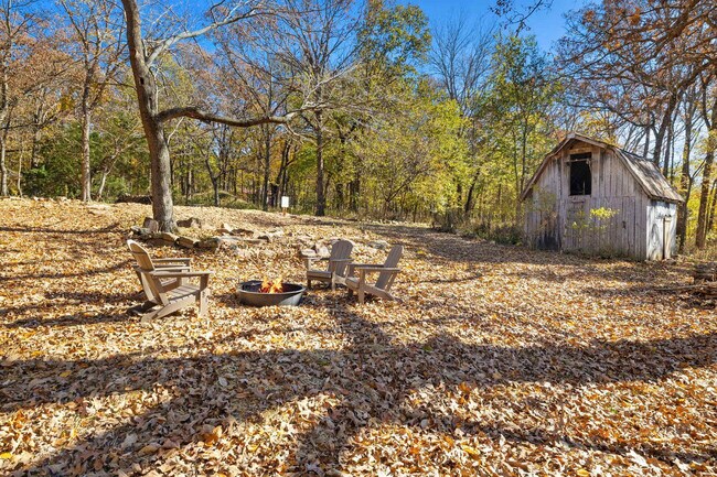 Building Photo - 17097 Lake Sequoyah Dr