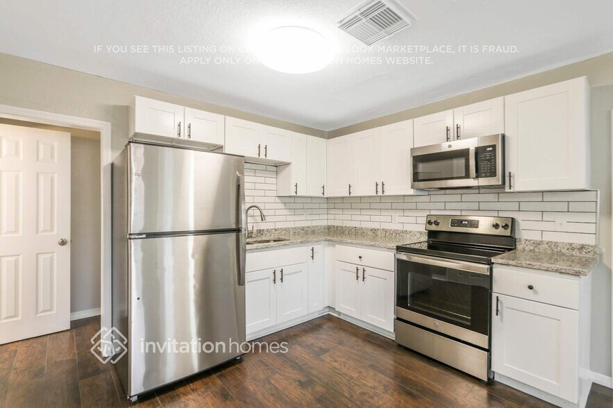 Building Photo - 741 37th Ave S