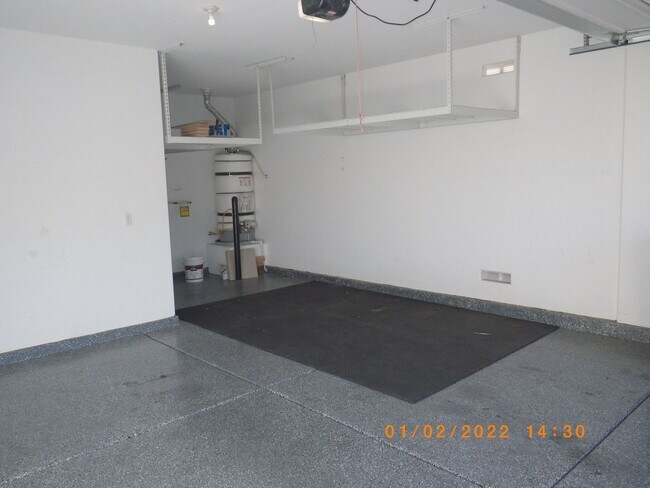 Building Photo - Beautiful 5 Bedroom House with City View