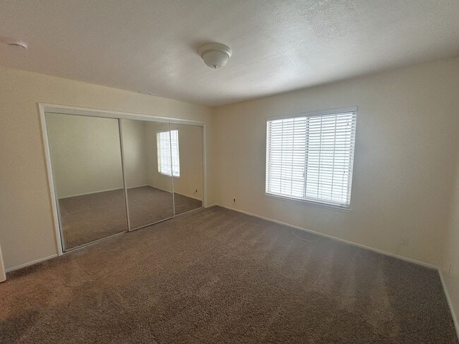 Building Photo - RIVERSIDE DR #17 CHINO 91710 (2 BED / 1.5 BATH)