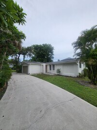 Building Photo - 1429 Winkler Ave