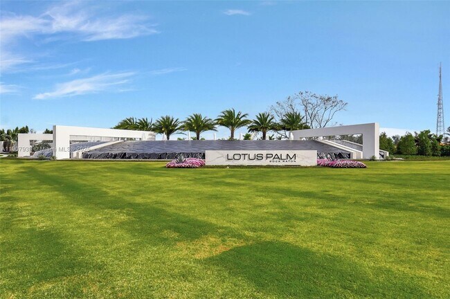 Building Photo - 8356 Royal County Down Rd