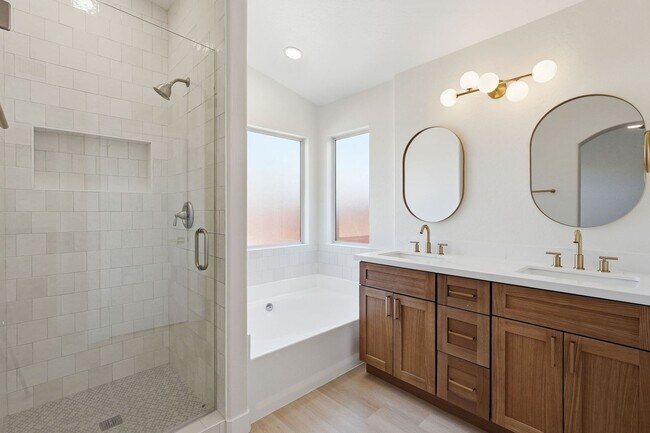 Building Photo - Stunning Home in North Phoenix