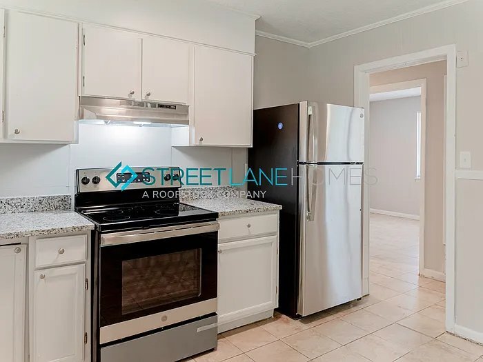 Building Photo - 2428 Amsterdam Dr