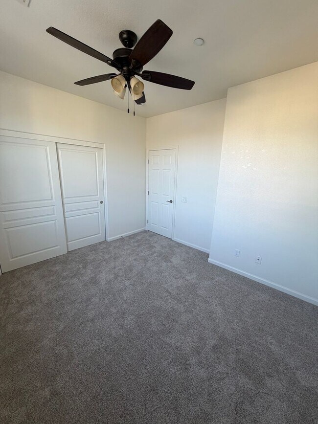 Building Photo - 1609 Barolo Pl