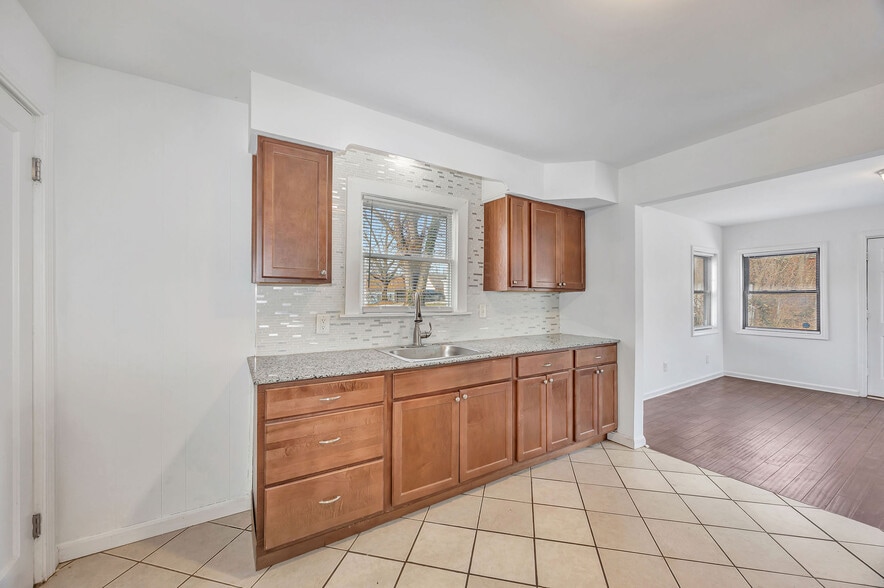 Building Photo - 2324 Langdon Farm Rd