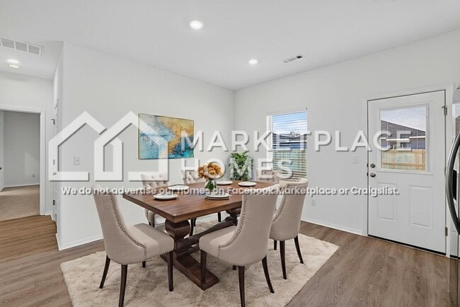 Building Photo - 2644 E Gila Wy