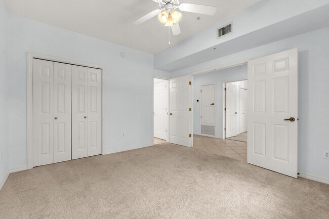 Building Photo - 407 Westlake Ct