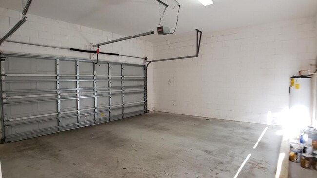 Building Photo - 12761 Bideford Ave