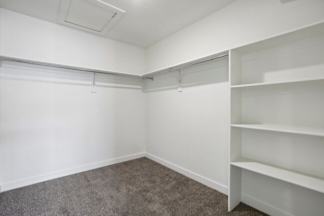 Building Photo - 734 E 500 S
