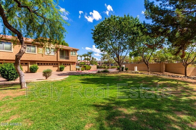 Building Photo - 1225 N 36th St