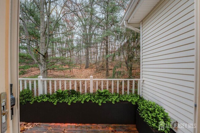 Building Photo - 606 Cypress Ln