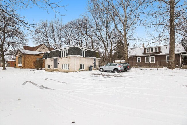 Building Photo - 6133 King Hwy