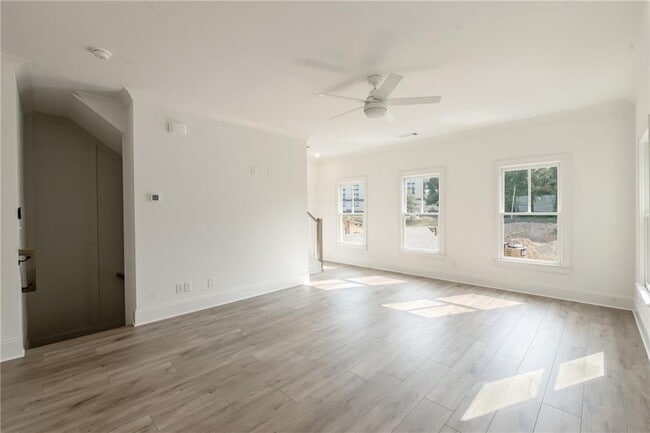 Building Photo - 3272 Stillwood Dr