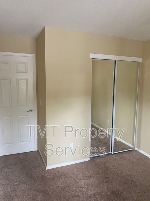 Building Photo - 3715 Tallyho Dr