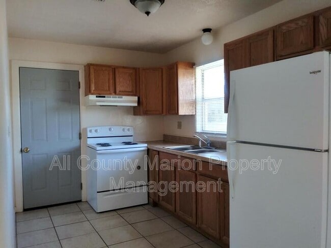 Building Photo - 2026 NW 14th St