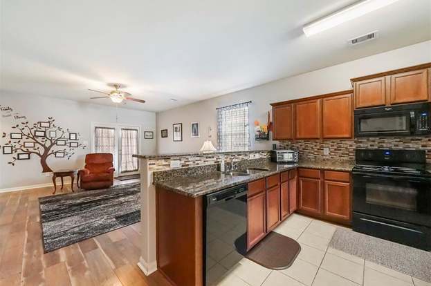 Building Photo - 5114 Harbor Palm Dr