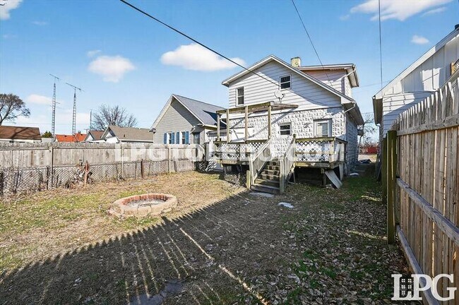 Building Photo - 1434 Kedron St