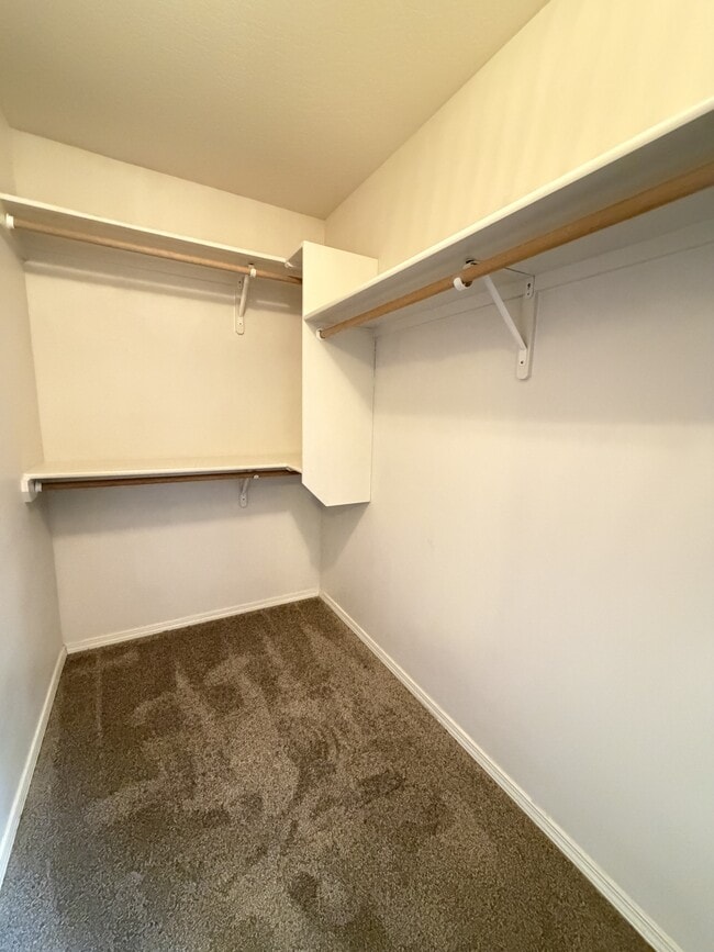 Building Photo - 2067 S Linda Vista Ave