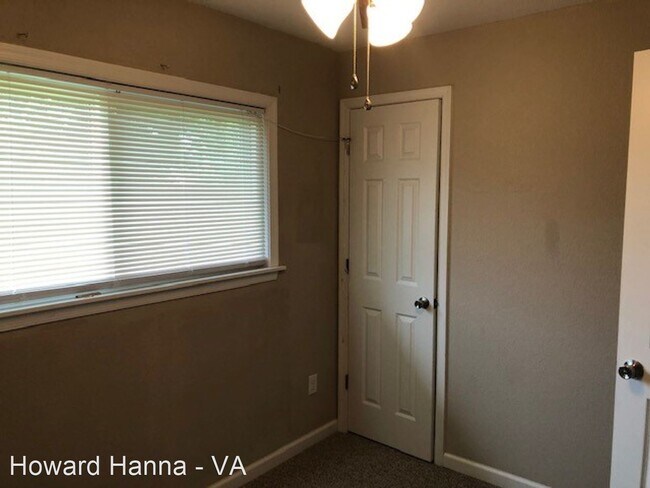 Building Photo - 3 br, 2 bath House - 672 Cunningham Road