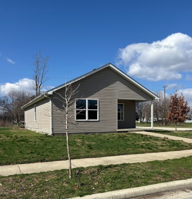 Building Photo - 1307 S 13th 1/2 St