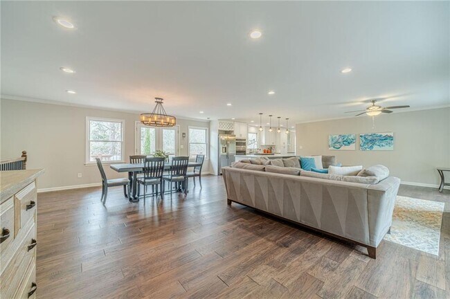 Building Photo - 691 Harbor Cove