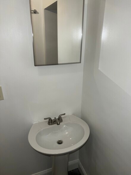 Building Photo - 4312 4th St NW