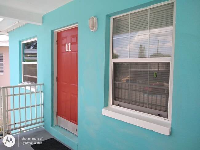 Building Photo - 312 Avanda Ct