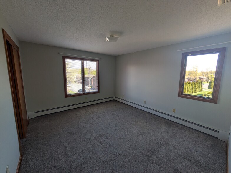 Building Photo - 141 Pierremount Ave