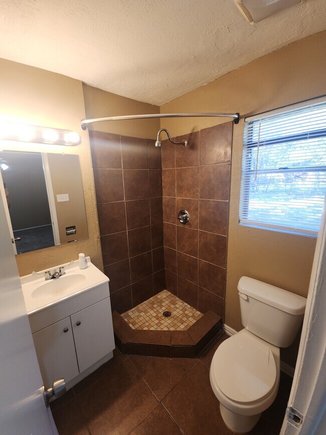 Building Photo - 1175 Dublin Dr