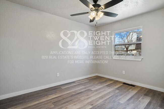 Building Photo - *COMING 7/9/2026!*  Beautiful 3 Bed/2 Bath Duplex Less Than 1 Mile from Campus!