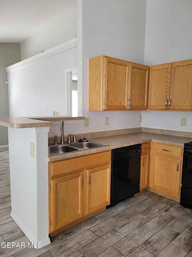 Building Photo - 14044 Peter Noyes Dr