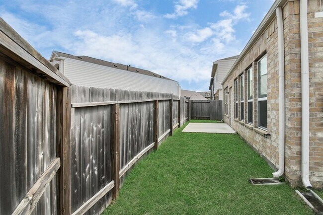 Building Photo - 3316 Harmony View Ln