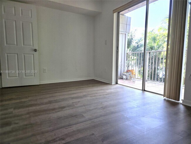 Building Photo - 300 NW 107th Ave