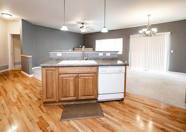 Building Photo - 5607 University Village View