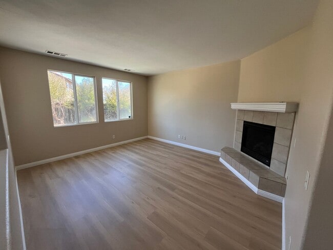 Building Photo - 31656 Rosales Ave