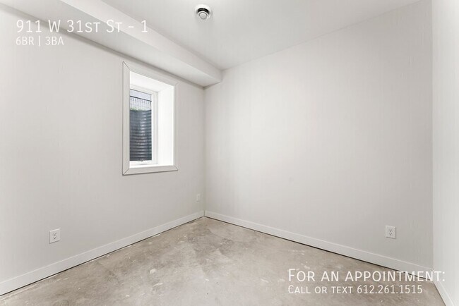 Building Photo - 911 W 31st St